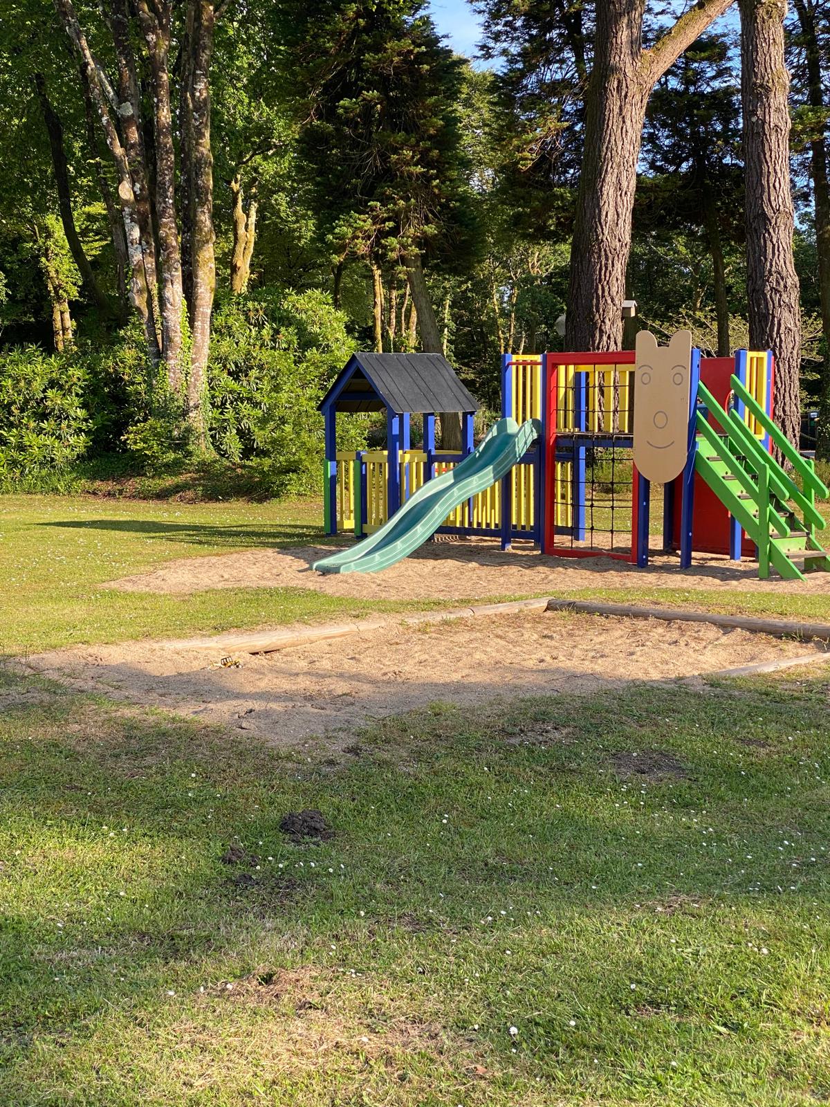 Aire de jeu pour enfants du camping